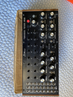 Moog DFAM sintetizador de percusión modular