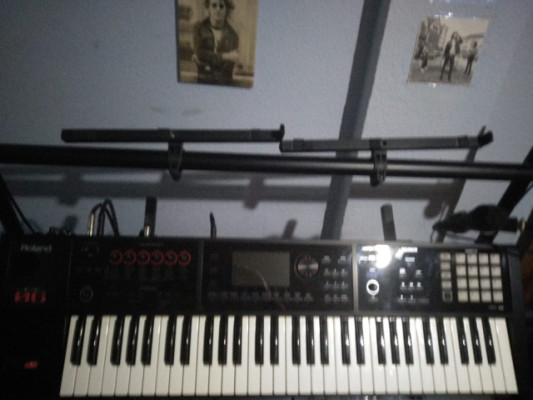 ROLAND FA 06 WORKSTATION