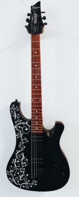 Guitarra Schecter decorada