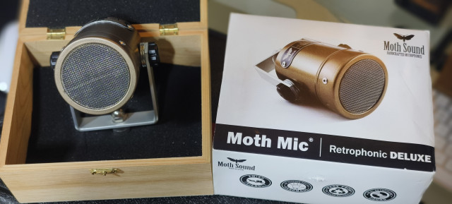 Moth Mic de Luxe