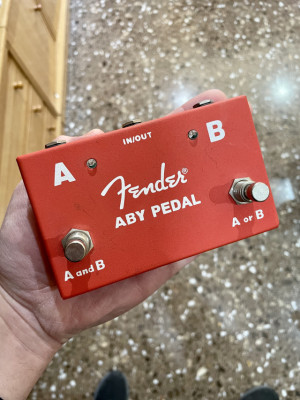 Fender - 2 switch ABY