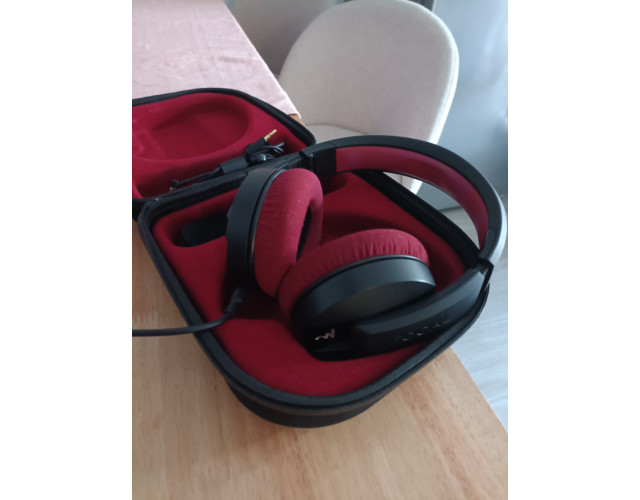 Auriculares Focal Listen Pro