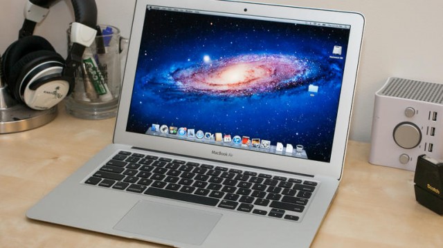 Cambio:Macbook Air Mid 2012 8gb RAM ssd 128gb