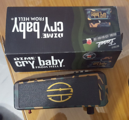 Pedal Wah Wah: Dunlop DB-01 Dime Crybaby From Hell