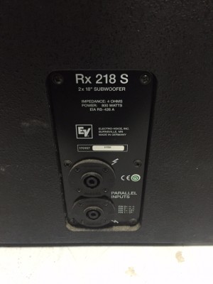 Vendo 2 cajas SUBGRAVES ELECTRO VOICE RX218S