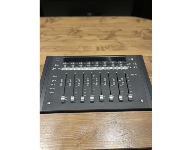 Avid Artist Mix