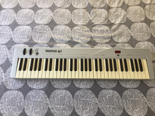 Teclado midi 61 teclas