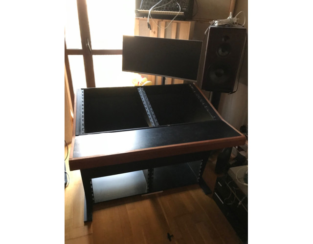 Mueble estudio 12x2 y 6x2 unidades de rack