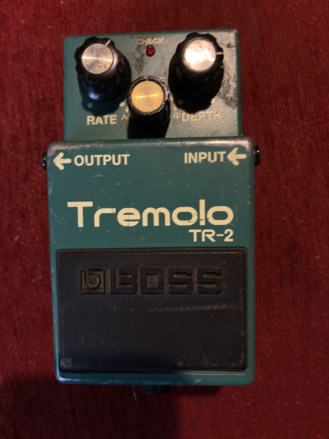 BOSS TR-2 tremolo