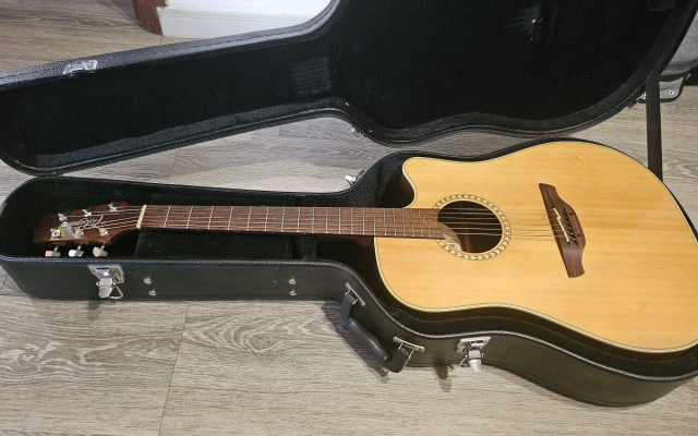 Vendo Guitarra Acústica TAKAMINE EF300W 2010 Natural