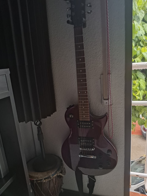 guitarras storm y rocktile