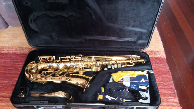 Saxo alto Yamaha YAS-275 (Japón)