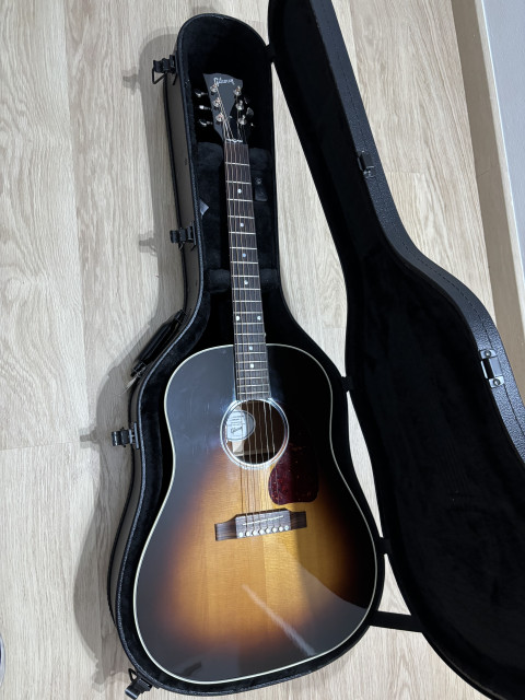 Gibson J45 Standard