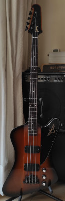 Gibson Thunderbird por Guitarra.