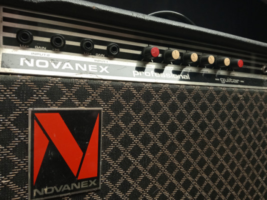 Amplificador guitarra Novanex antiguo vintage