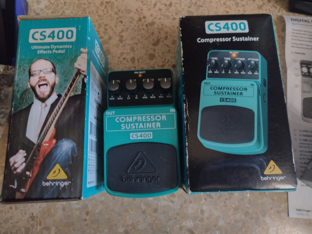 Compresor Behringer CS400