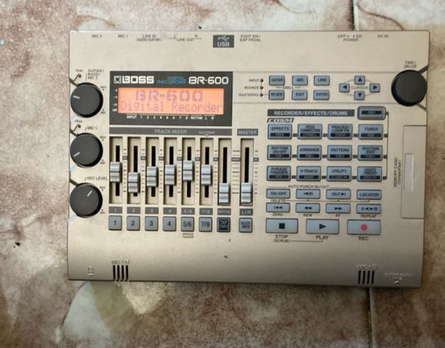 Grabadora digital BOSS BR-600