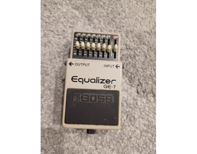 Pedal ecualizador BOSS GE-7