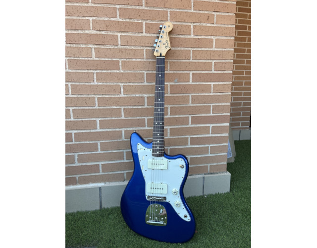 Jazzmaster hecha con piezas Fender
