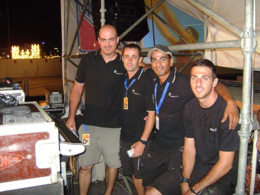 mis servicios como "MONTADOR",T.SONIDO,CAMIONERO