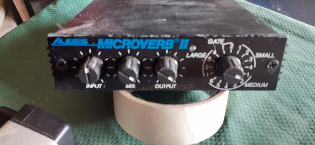 Alesis microverb lll