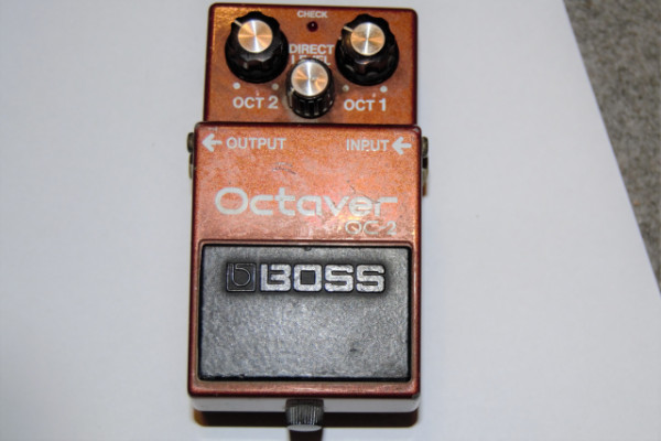 Boss Octaver OC-2 (reservado)