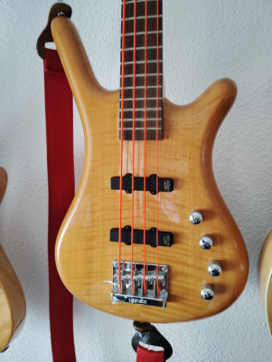 Bajo Warwick Rockbass Corvette