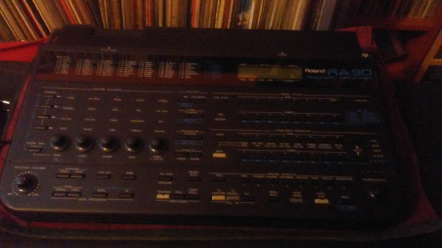 roland RA-90 VENDO