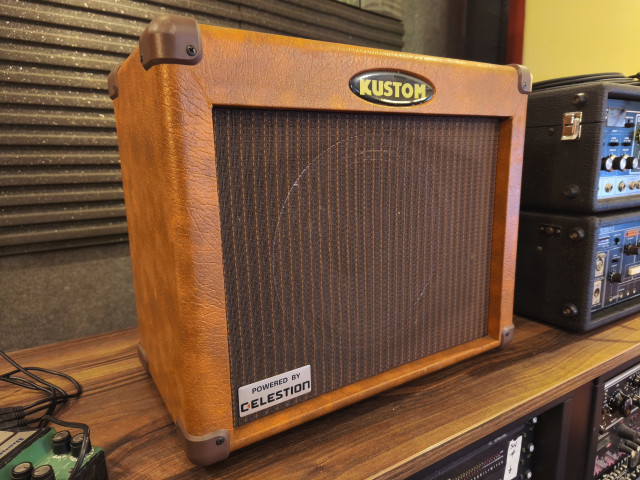 Amplificador Vintage guitarra acústica Kustom KAA30