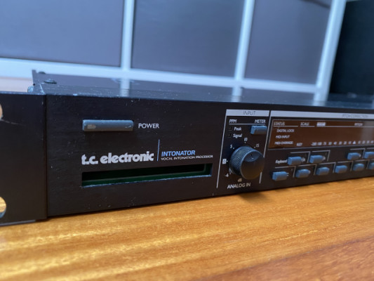 TC ELECTRONIC INTONATOR