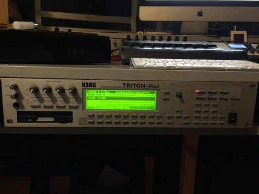 Cambio korg tritón rack , Yamaha cs2x , micrófono se2000