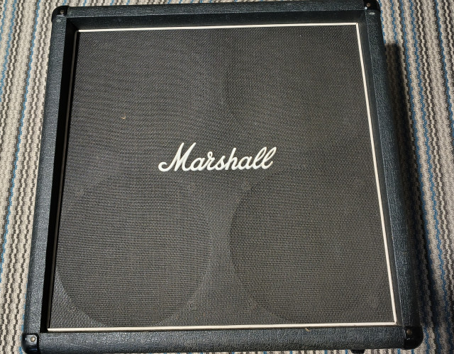 Pantalla de guitarra Marshall 8412 inglesa