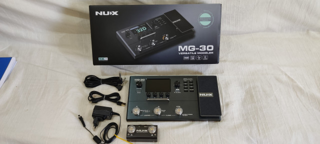 NUX MG-30 & Mercadillo variado