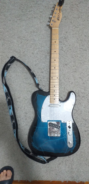 Fender squaier modificada