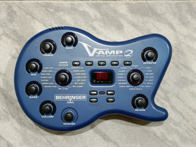 Behringer V-Amp 2 multiefectos