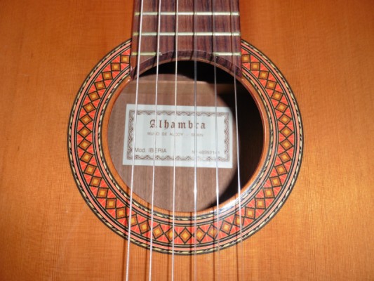 Guitarra Alhambra Iberia ,última semana a este precio
