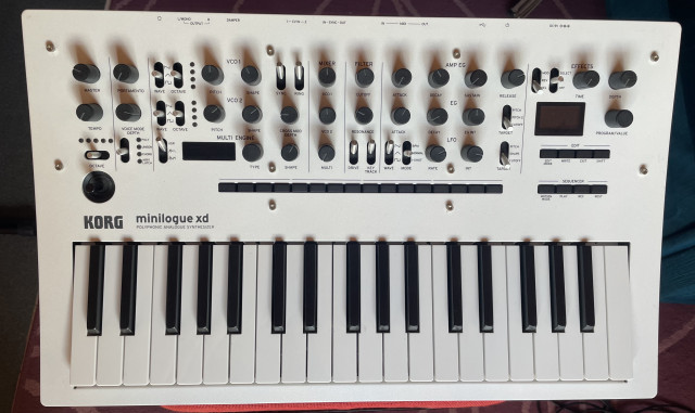 Korg Minilogue XD Pearl White