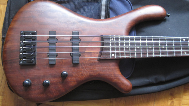 Bajo Fame Baphomet V (Mayones)
