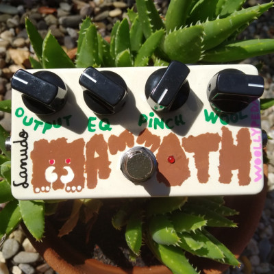 Lanudo Mammoth by WoollyPedals. Fuzz guitarra&bajo