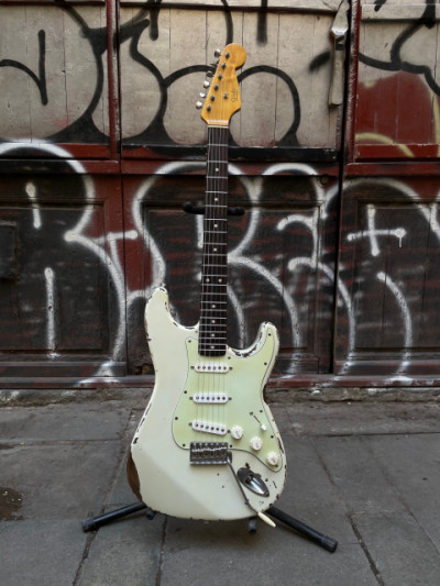 64´ Stratocaster Relic olimpyc whithe