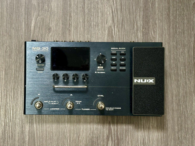 Ibanez Semicaja + Multiefectos Nux MG-30 + Estuche rígido vintage
