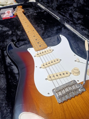 modelo Fender vintera 50s stratocaster modified MN 2CS