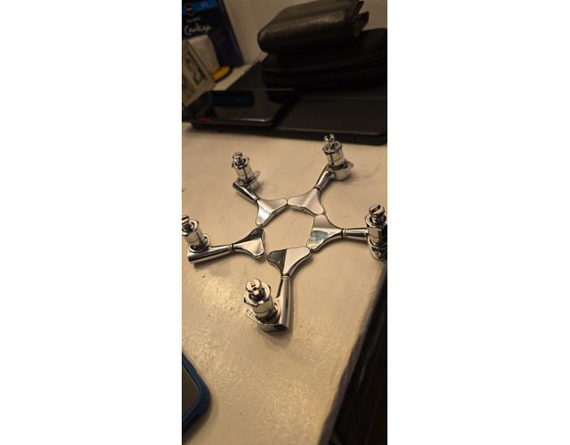 Clavijeros Bajo Gotoh