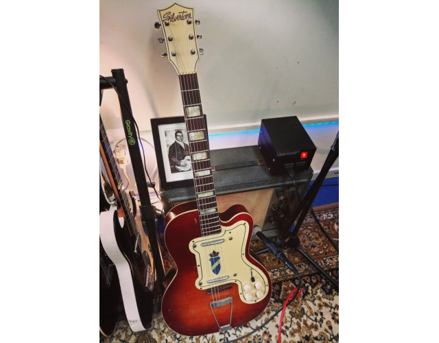 Vintage Silvertone Thin Twin Jimmy Reed 1382L del '56 (VIDEOS)