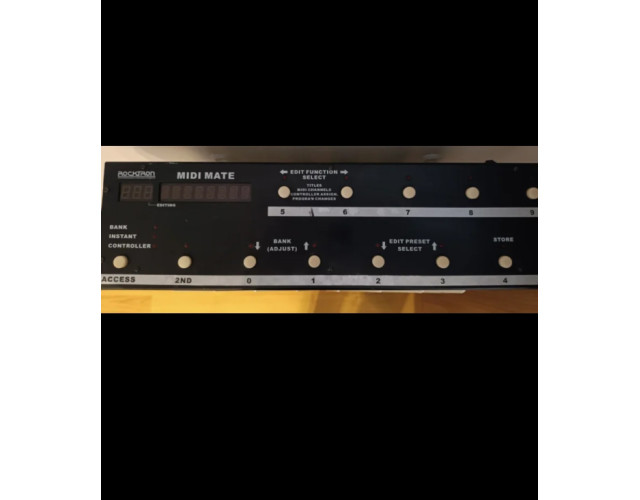 Pedalera Rocktron Midi Mate + cable midi