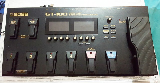 Boss GT-100 v2