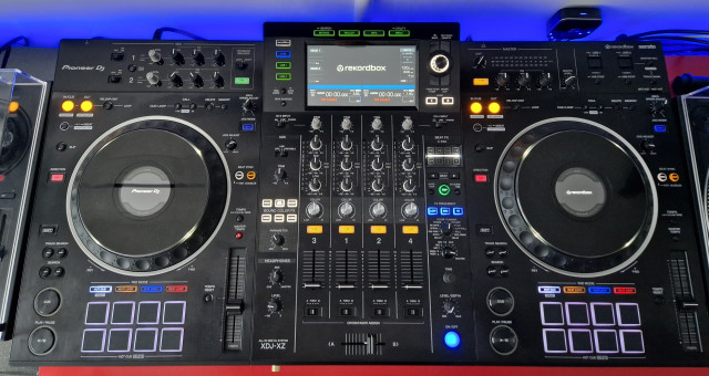 Pioneer XDJ-XZ