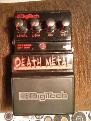Pedal distorsion Digitech Death Metal