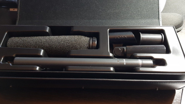 Sony ECM-678 Micrófono de condensador electret de cañón.