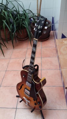 Greco ES-175, año 1976. Copia Gibson 175